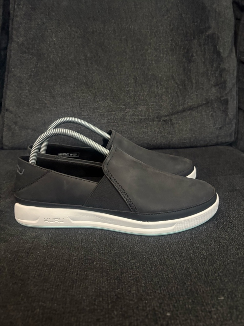 KURU Roam Atla Womens Shoes Sz 9.5 Jet Black Leather Classic Slip-On Sneakers